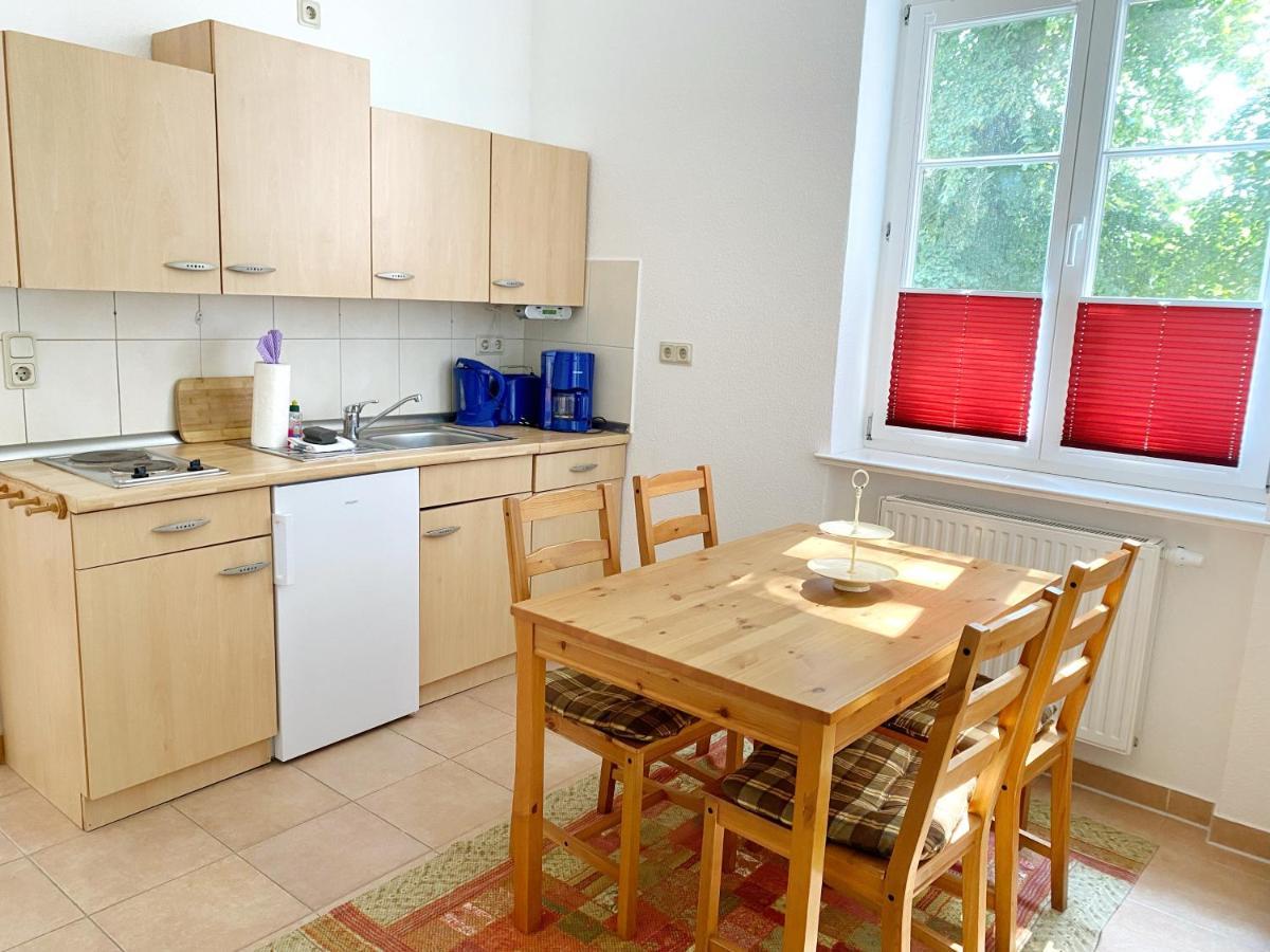 Gutshof Dubnitz - Ferienwohnung 1 "Carlo" Сасниц Екстериор снимка
